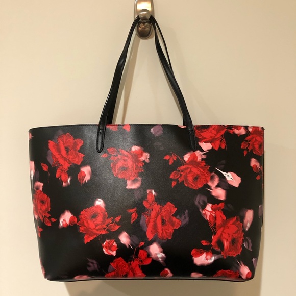 ⭐️⭐️⭐️VICTORIA’S SECRET TOTE - Picture 2 of 6